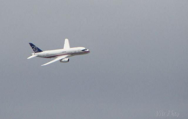 ssj100.jpg