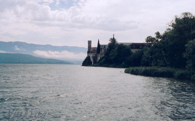hautecombe.jpg